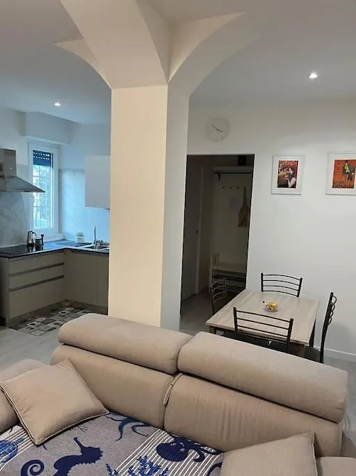 Bilocale Metro 4 - Linate Airport E Duomo 10 Min Apartment Milan Italy